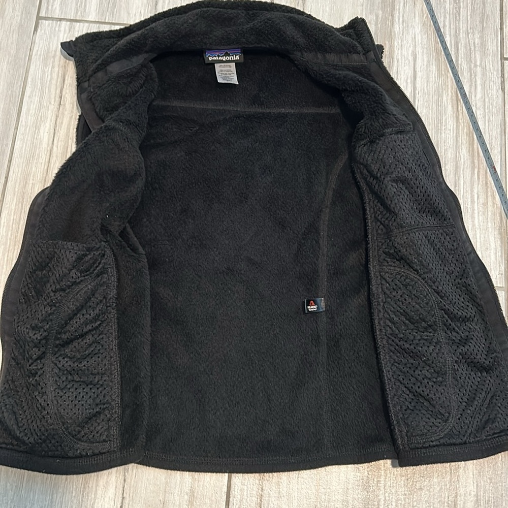 Like New! Patagonia Black Polartec Re-Tool Fleece Vest Size Medium - Picture 11 of 11